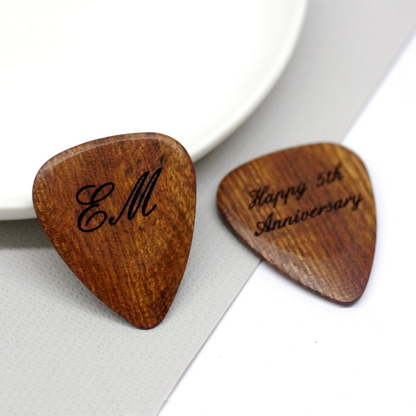 Personalised wooden plectrum