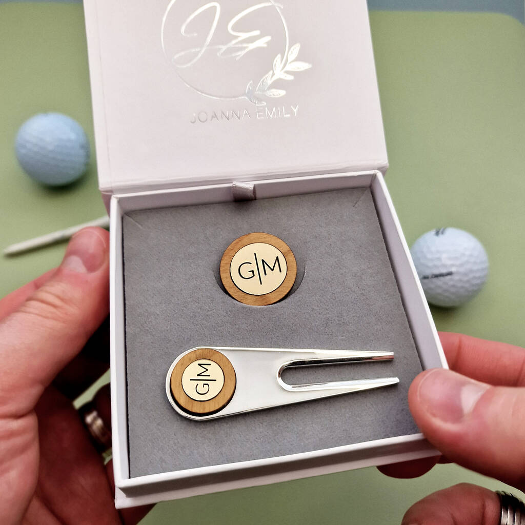Golf marker set in a gift box